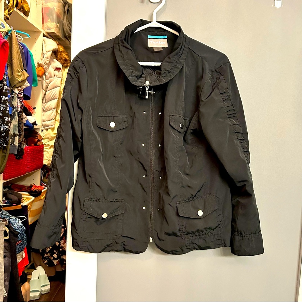 Thin jacket